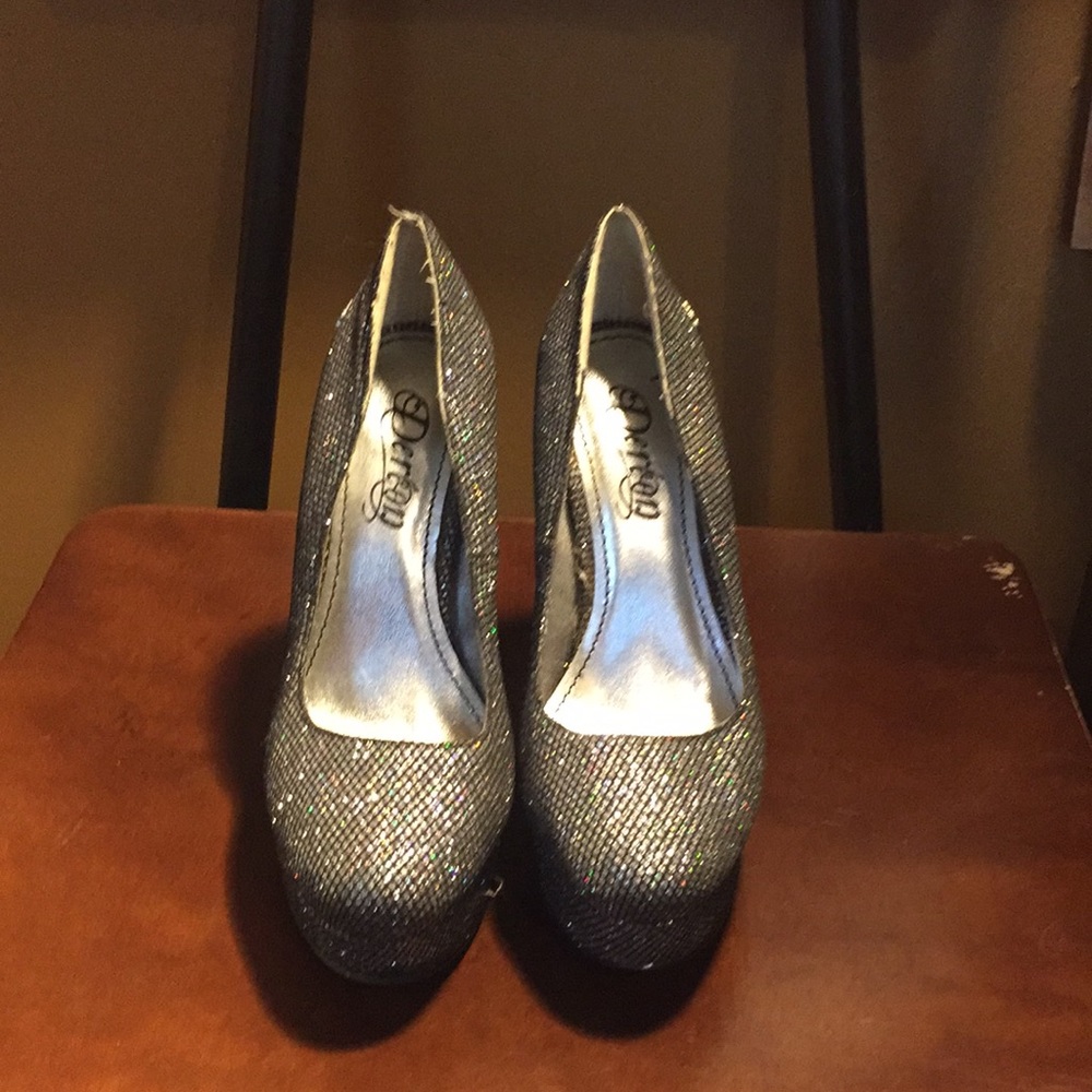 Sparkly Dereon heels